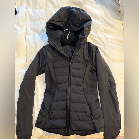 Lululemon Down For It All Black Puffer Jacket with hood - Picture 5 of 13